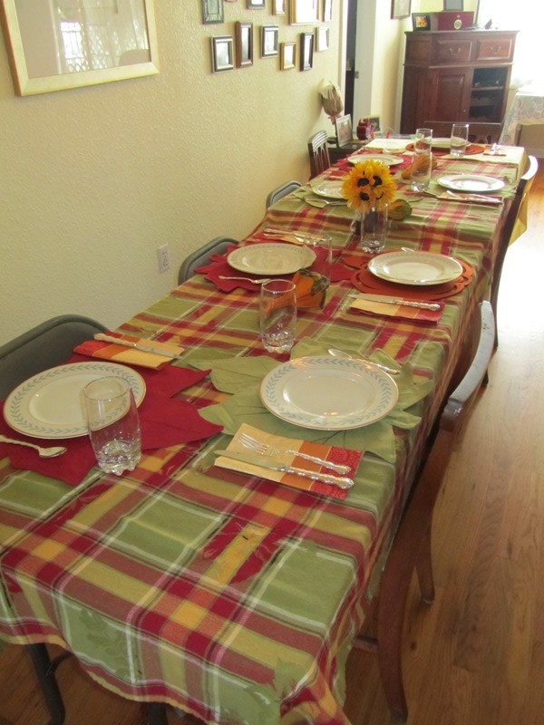 Thanksgiving table